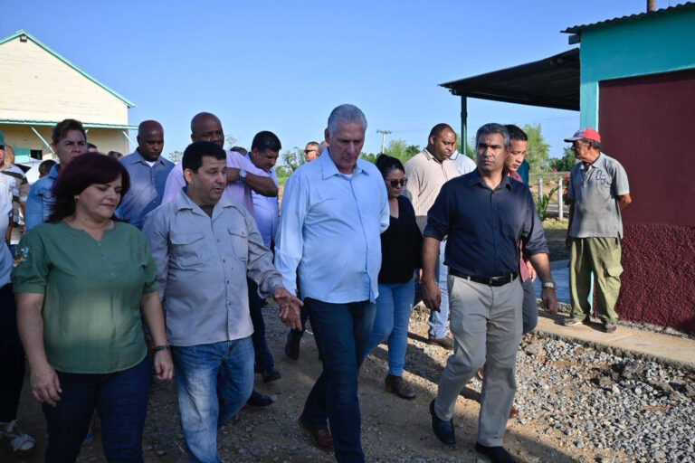 Encabeza presidente cubano recorrido por centros económicos y sociales de Pinar del Río